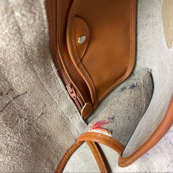 Dooney & Bourke All Weather Leather  Pochette  Model R77 Cavalry Collection - Picture 11 of 13